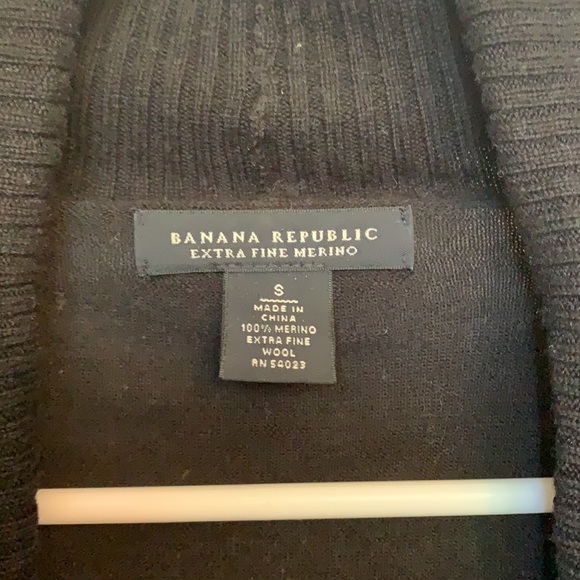 Banana Republic extra fine merino cardigan - Picture 2 of 4